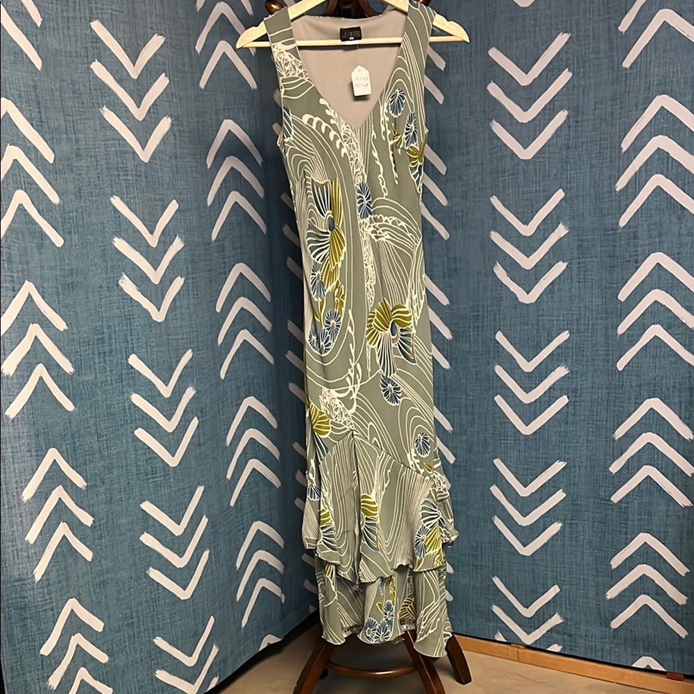 JBX Exclusive NY Gray Floral Maxi Dress